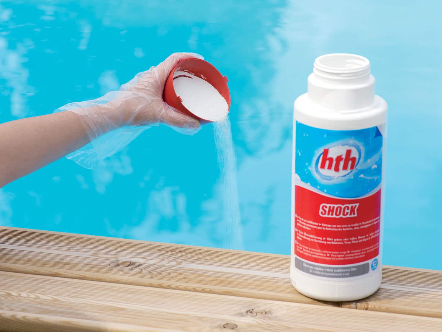 Peut-on mettre du chlore-choc dans une piscine au sel ? 
