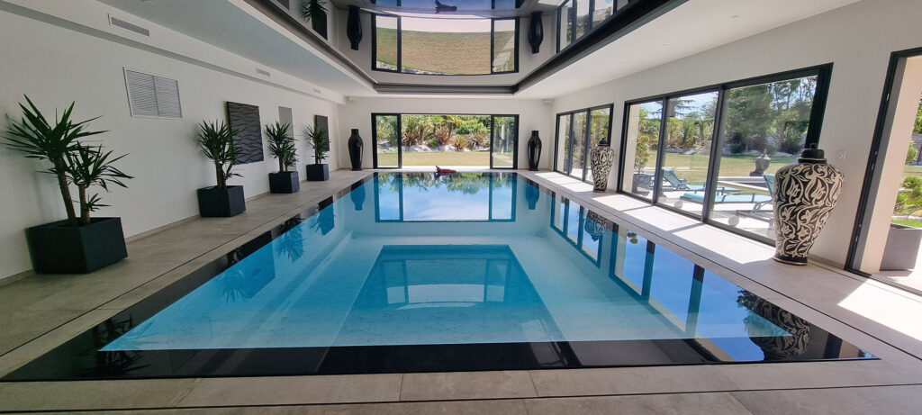 piscine intérieure Aquastil